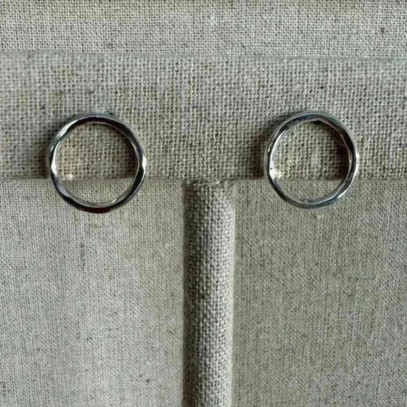 Stella & Dot Silver  ‘O’ Earrings - Picture 1 of 4